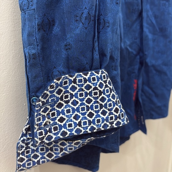 Robert Graham Blue Patterned Button Down Shirt - men’s size XL - Picture 3 of 7
